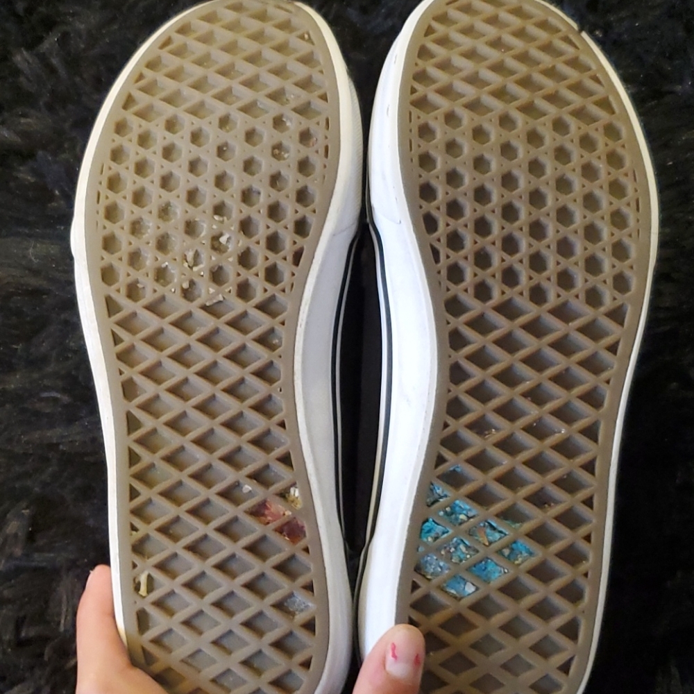 Vans - Picture 3 of 4
